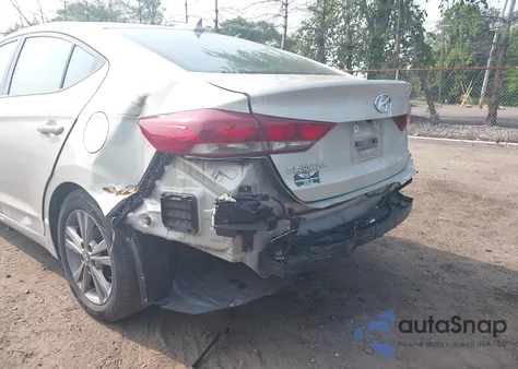 2017 Hyundai Elantra Value Edition из США, поврежденный, VIN KMHD84LF0HU255099